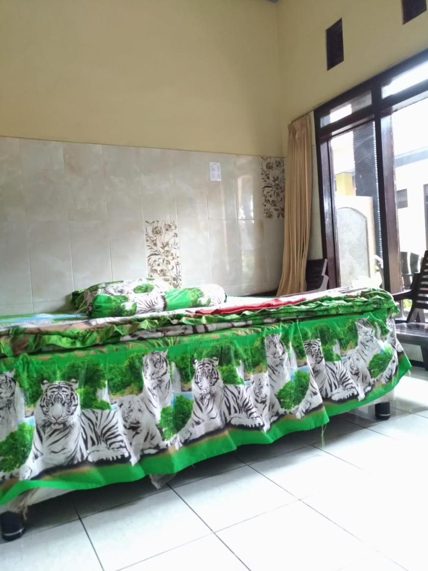 Hotel Tirto Malang Bagian luar foto