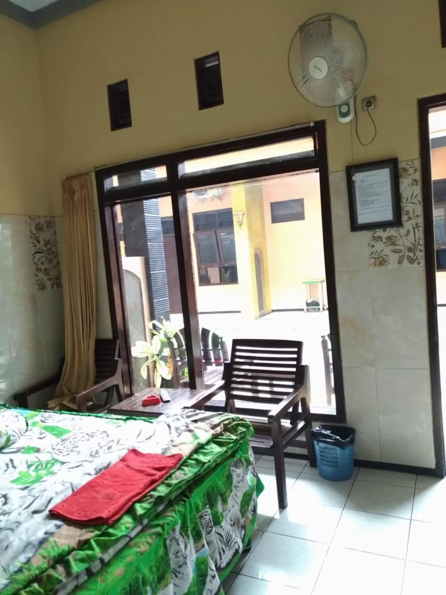 Hotel Tirto Malang Bagian luar foto
