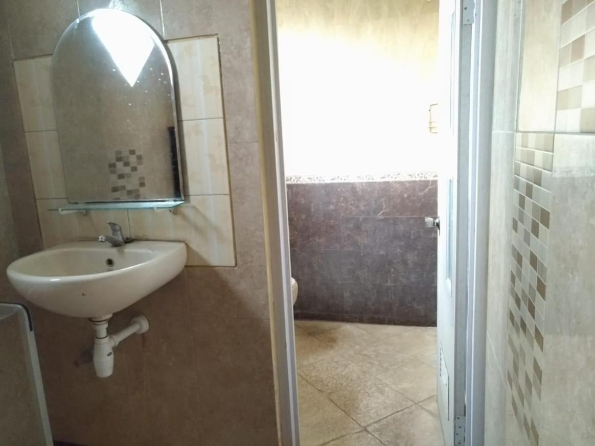 Hotel Tirto Malang Bagian luar foto